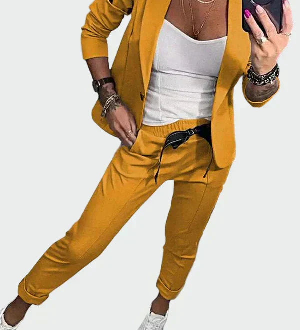 Leia | Nenametljivo elegantan dvodijelni kostim
