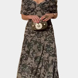 Sophia - Elegantna Haljina s Cvjetnim Plisiranim Dizajnom
