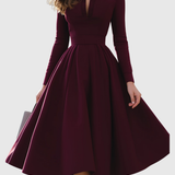 Avelina - Midi Dress with V-Neck