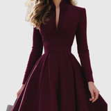 Avelina - Midi Dress with V-Neck