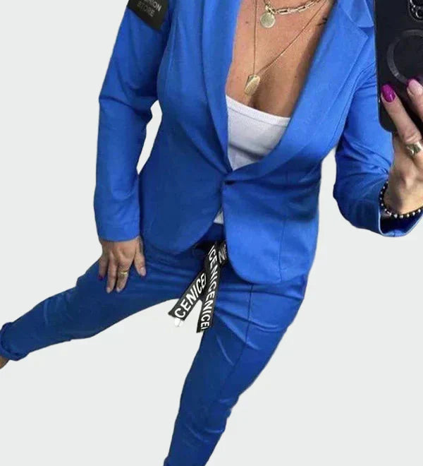 Leia | Nenametljivo elegantan dvodijelni kostim