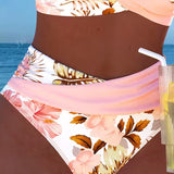 Bikini s kontrastnim cvetnim uzorkom i izrezom