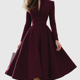 Avelina - Midi Dress with V-Neck