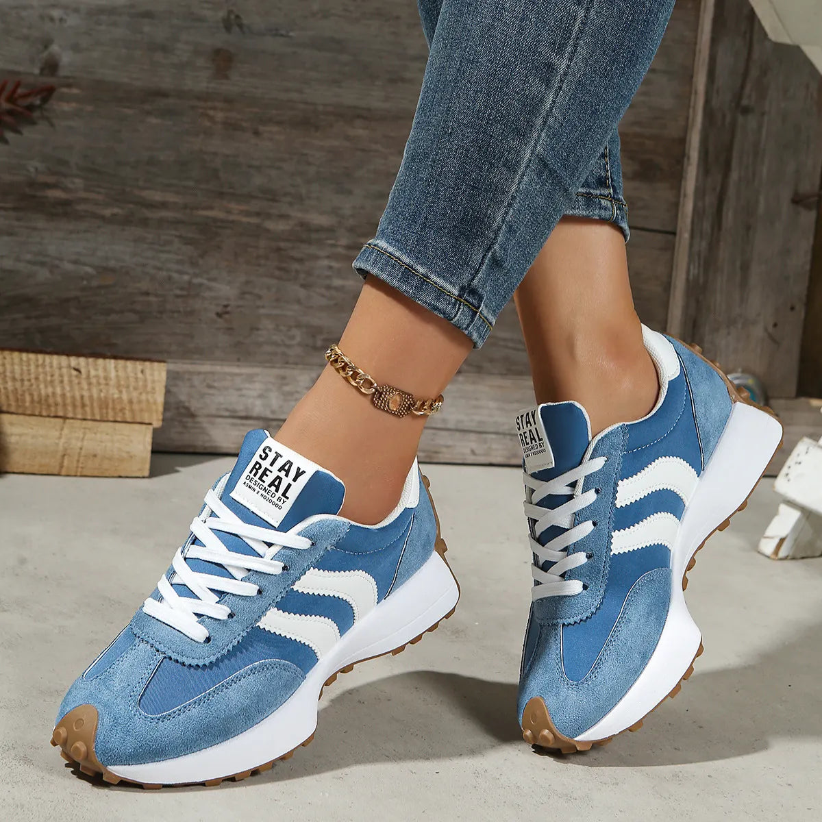 Sneakersy damskie w stylu retro - kolor czarny