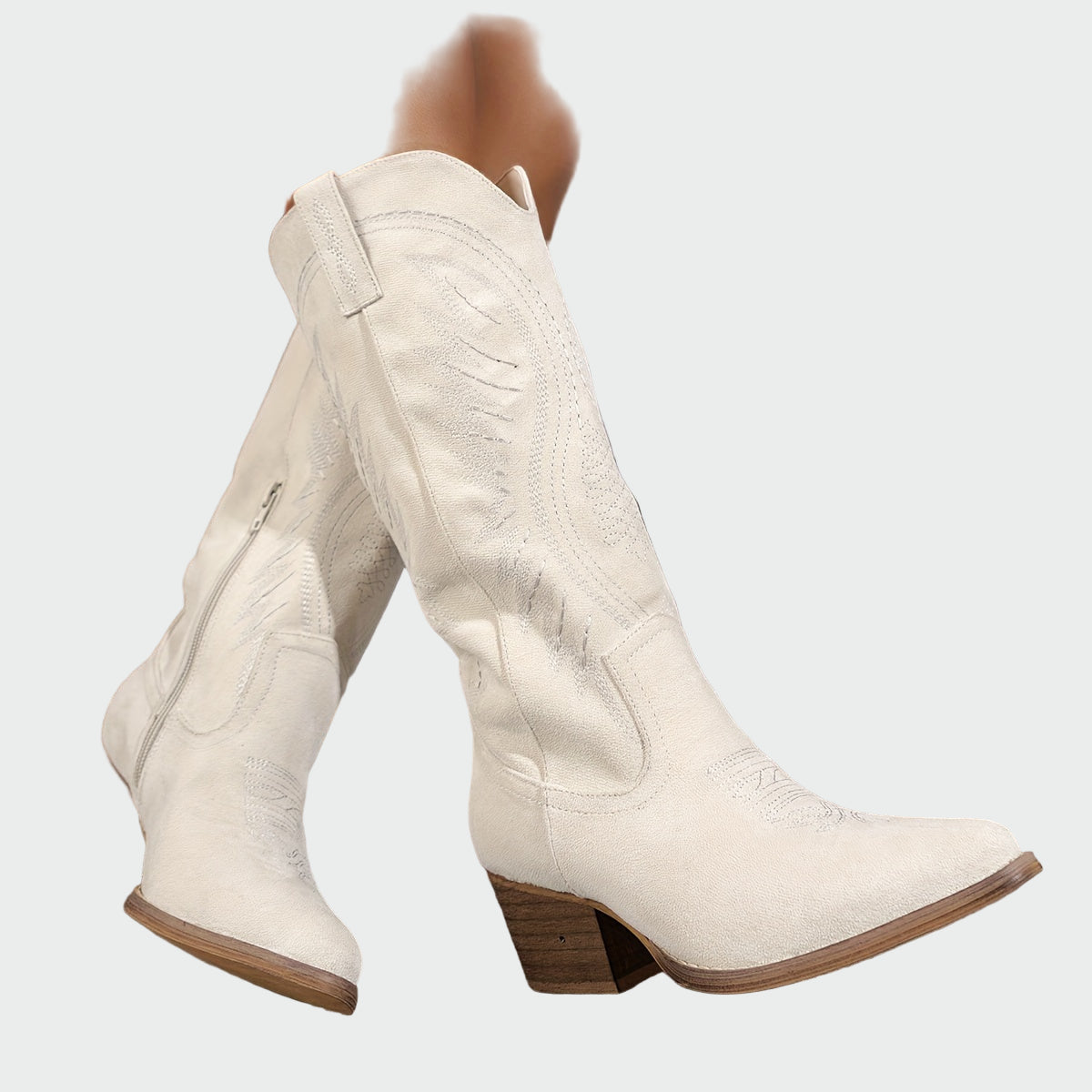 Neža | Cowboy čizme ukrašene perlicama sa elegantnim vezovima