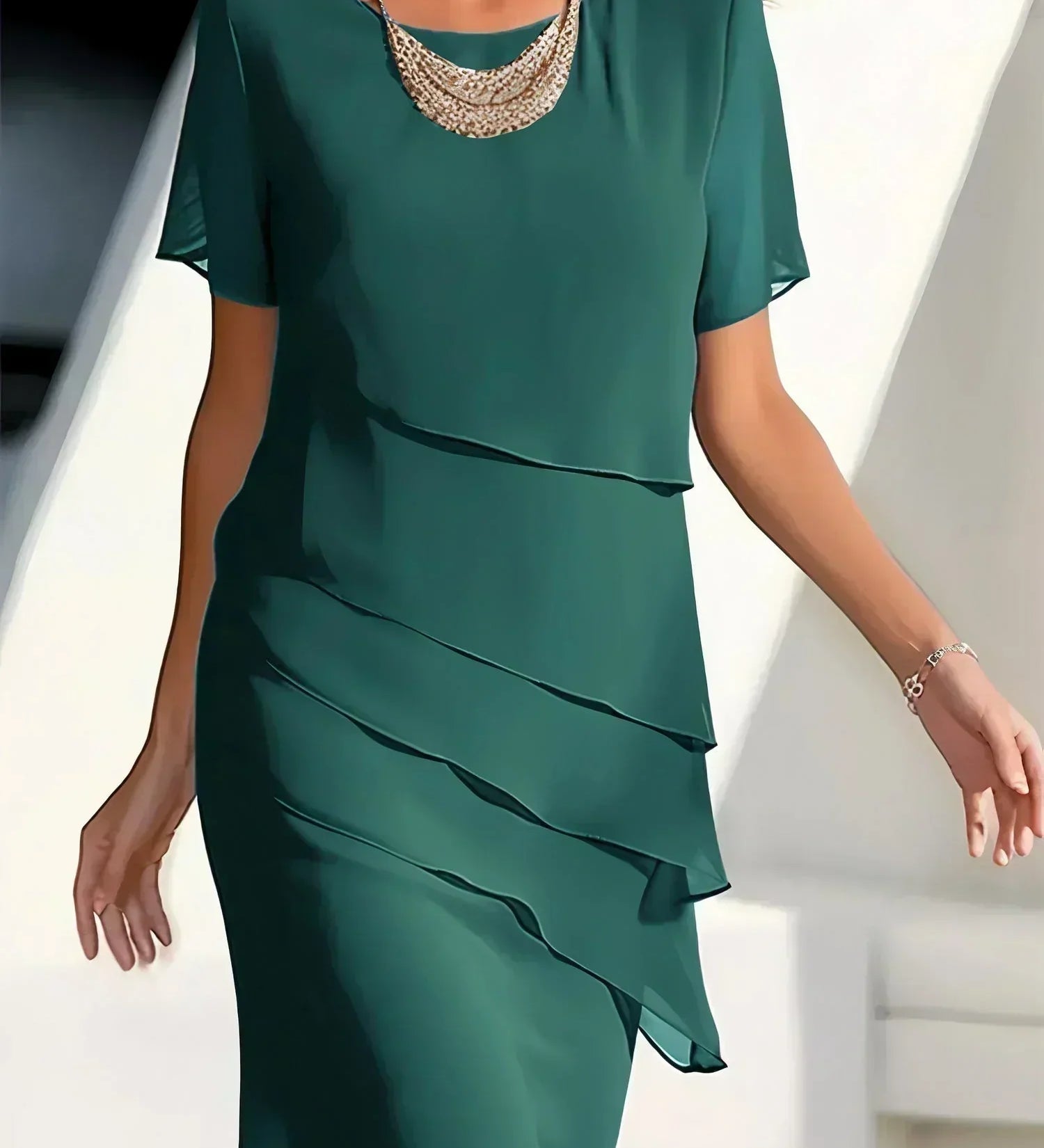 Aria - Vječna Chiffon Haljina s Višeslojnim Dizajnom