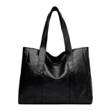 Lucia — Elegantna minimalistička torba