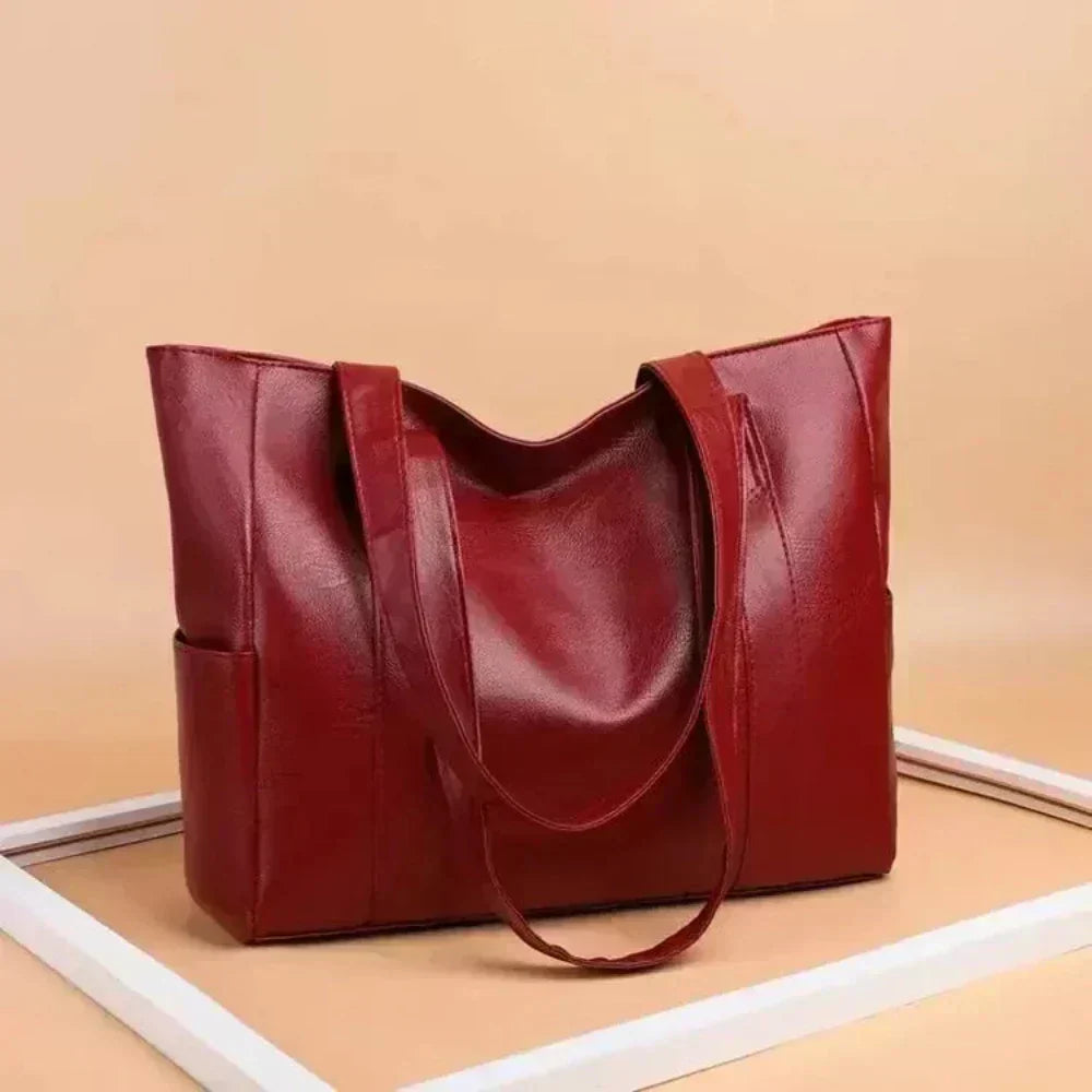 Lucia — Elegantna minimalistička torba