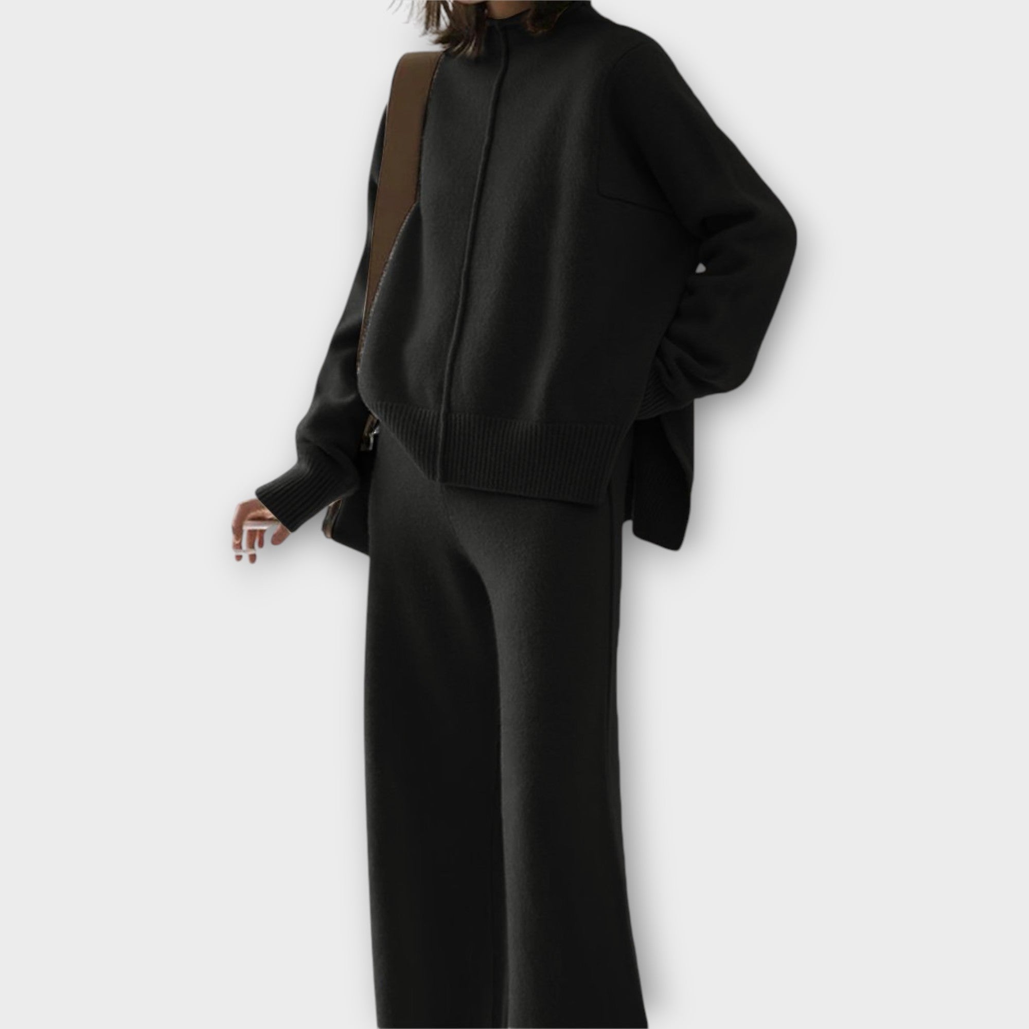 Kaia | Večna elegancija i udoban komplet